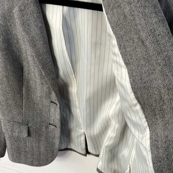 J Crew Herringbone Blazer - Gold Buttons - Size 6 - Picture 7 of 8